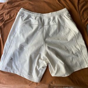 Lululemon Pace Breaker Shorts 7" *Liner